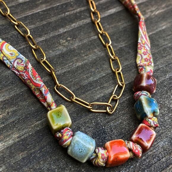 NEW Ceramic Bead & Paisley Printed Cloth Layering Necklace Set - Picture 9 of 9